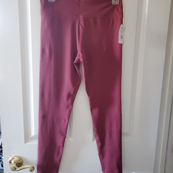 Whisper Yoga Leggings Size Medium - Picture 2 of 3